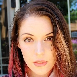 Amber Lee Connors net worth