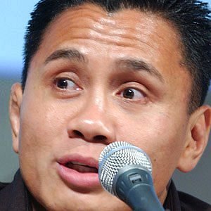 Cung Le net worth