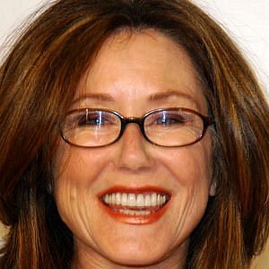Mary McDonnell net worth